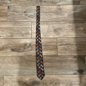 Arrow brand tie in excellent condition.